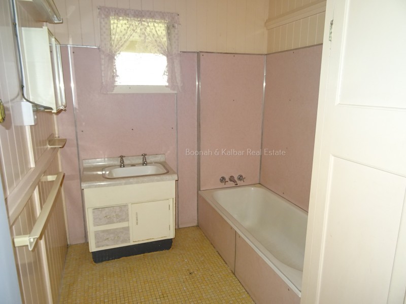 33 Coronation Dr, Boonah QLD 4310