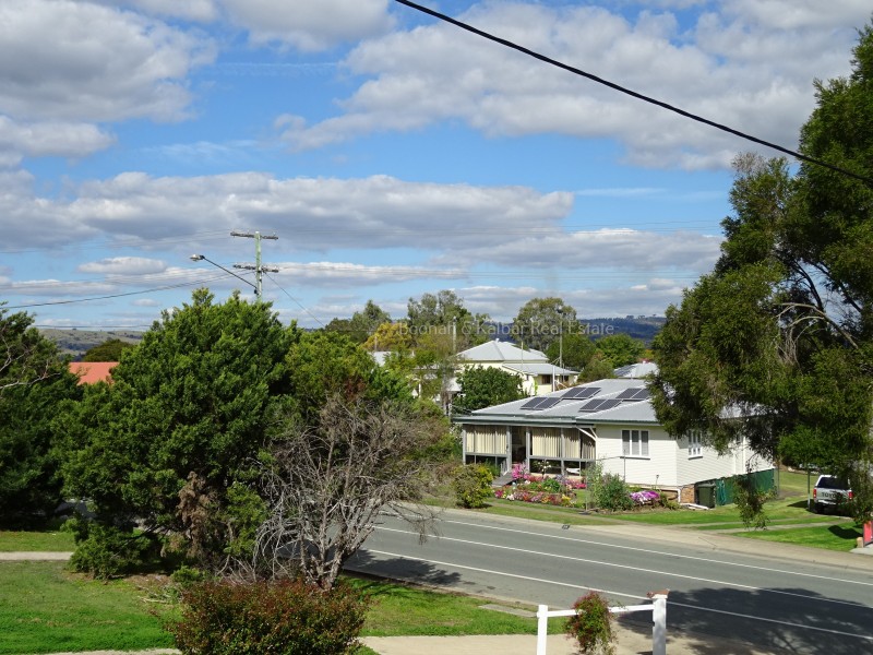 33 Coronation Dr, Boonah QLD 4310