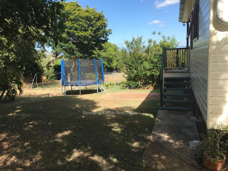 15 Davies Street, Kalbar QLD 4309