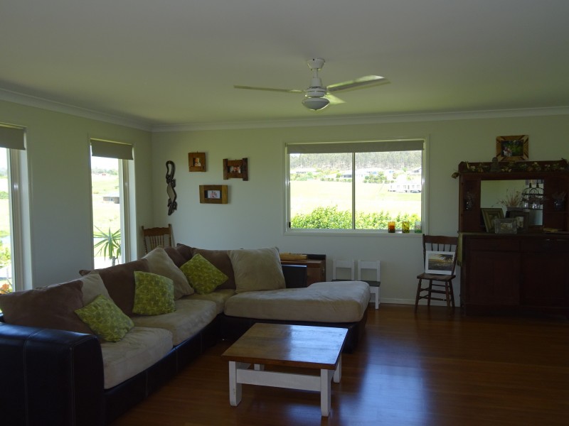 Hoya QLD 4310