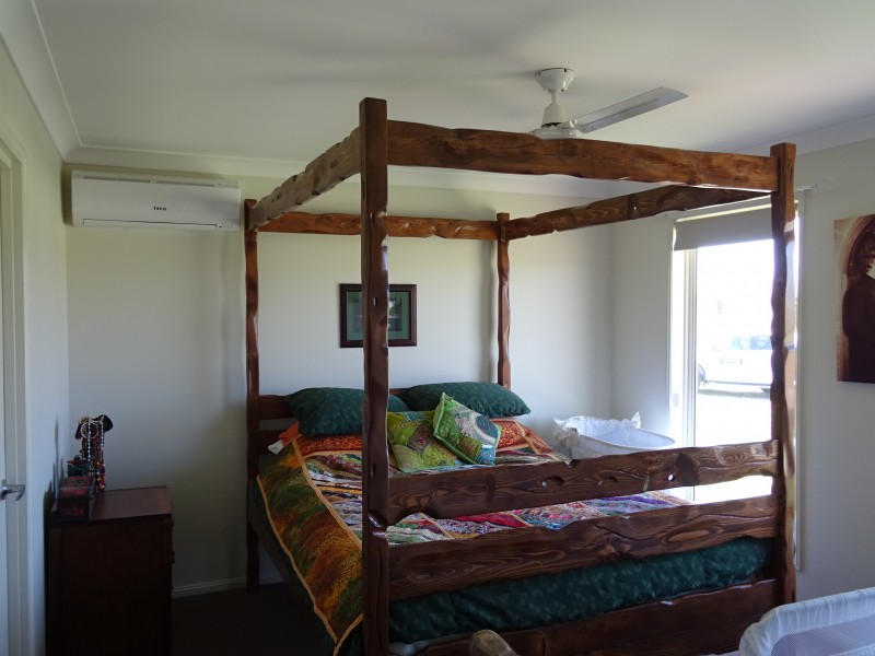Hoya QLD 4310