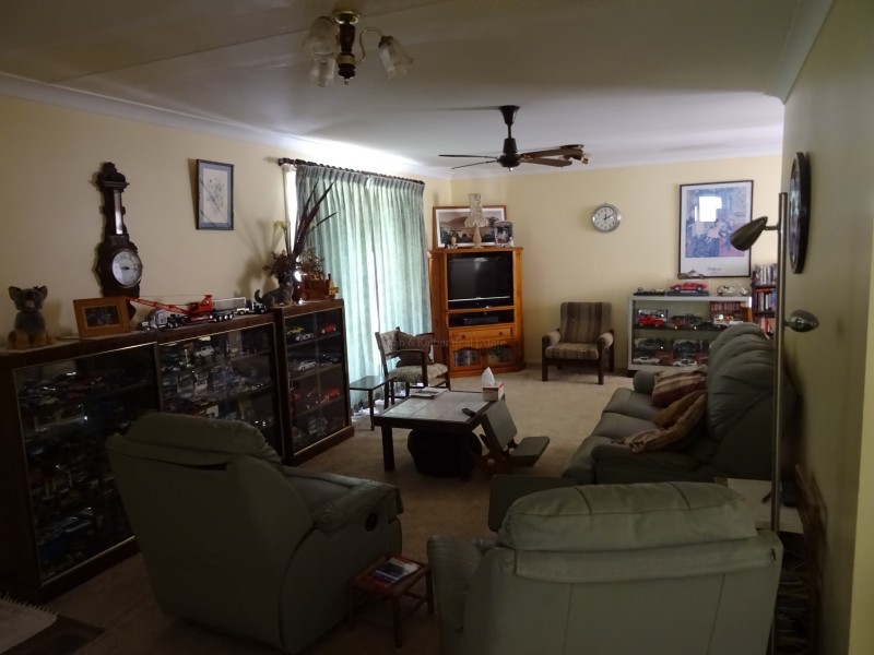 14 Roland Court, Peak Crossing QLD 4306