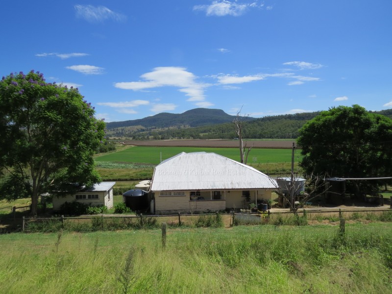266 Bunjurgen Rd, Boonah QLD 4310