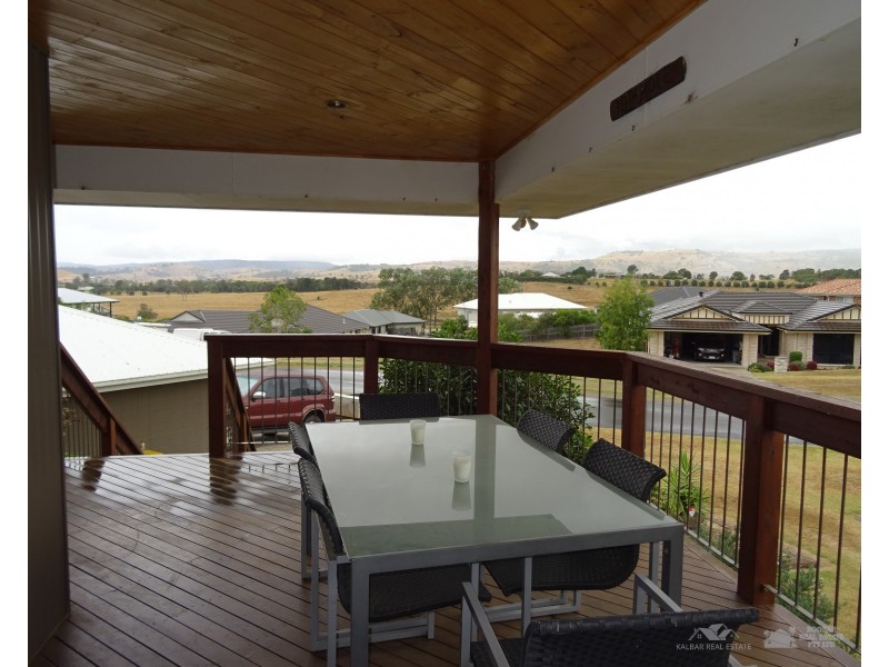 5 Woodfull St, Dugandan QLD 4310