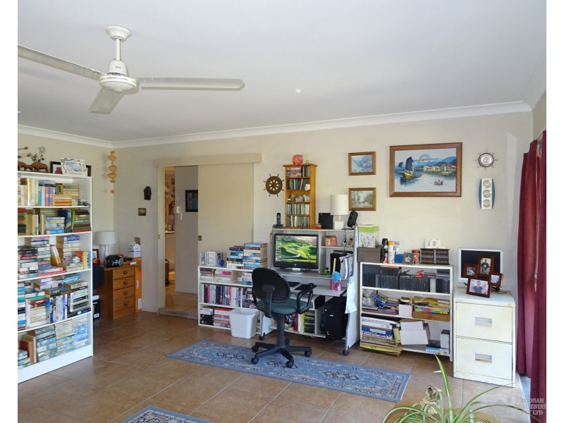 18 Adam Dr, Aratula QLD 4309