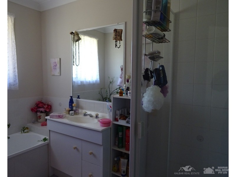 18 Adam Dr, Aratula QLD 4309