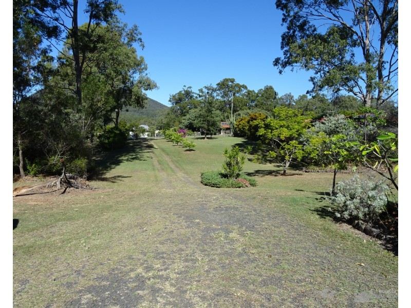 18 Adam Dr, Aratula QLD 4309