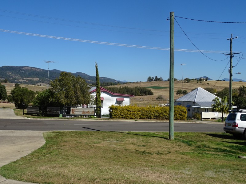 34 Edward St, Kalbar QLD 4309