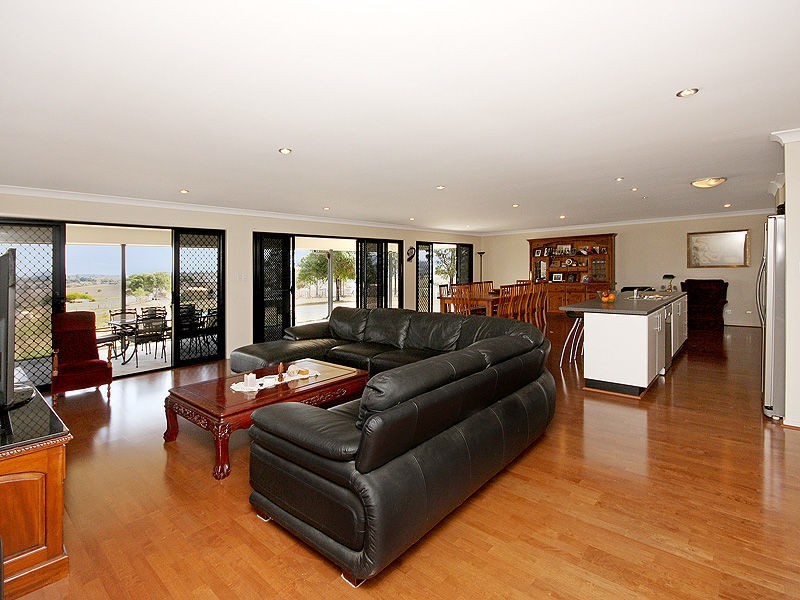 239 Hawkins Rd, Coulson QLD 4310