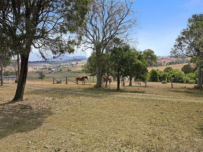 239 Hawkins Rd, Coulson QLD 4310