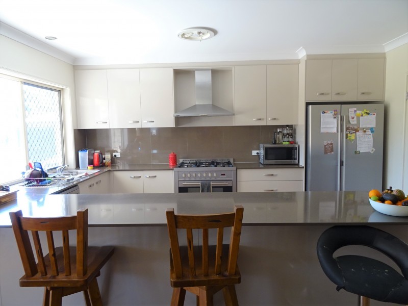 4 HUGHES Court, Aratula QLD 4309