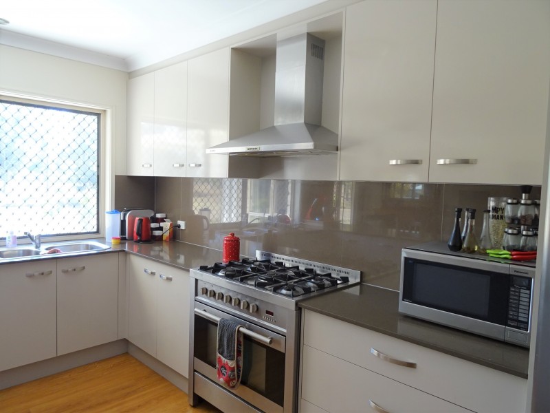 4 HUGHES Court, Aratula QLD 4309