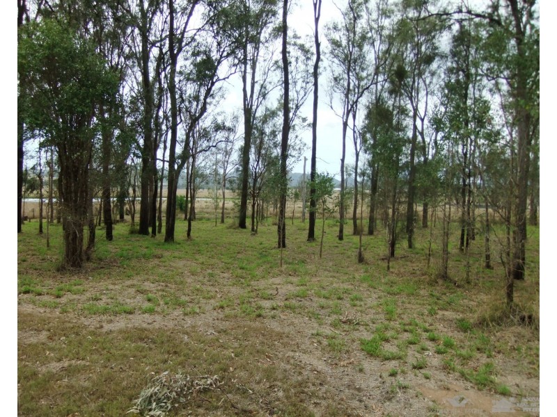 173 Peak Crossing Churchbank Weir Rd, Peak Crossing QLD 4306