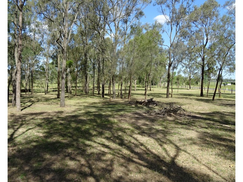 173 Peak Crossing Churchbank Weir Rd, Peak Crossing QLD 4306