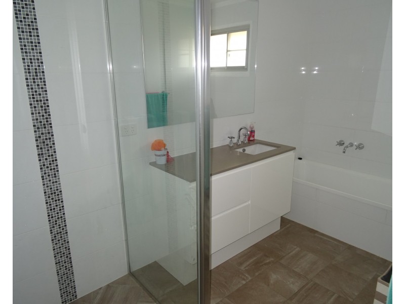 12 Hunter St, Boonah QLD 4310