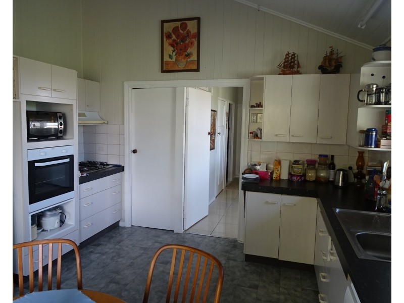 24 Edward St, Kalbar QLD 4309