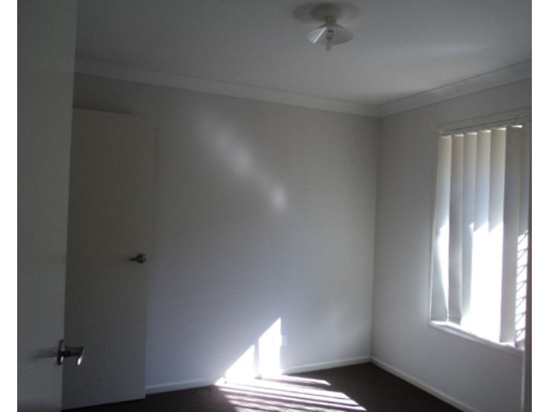 4 Preston Ct, Dugandan QLD 4310
