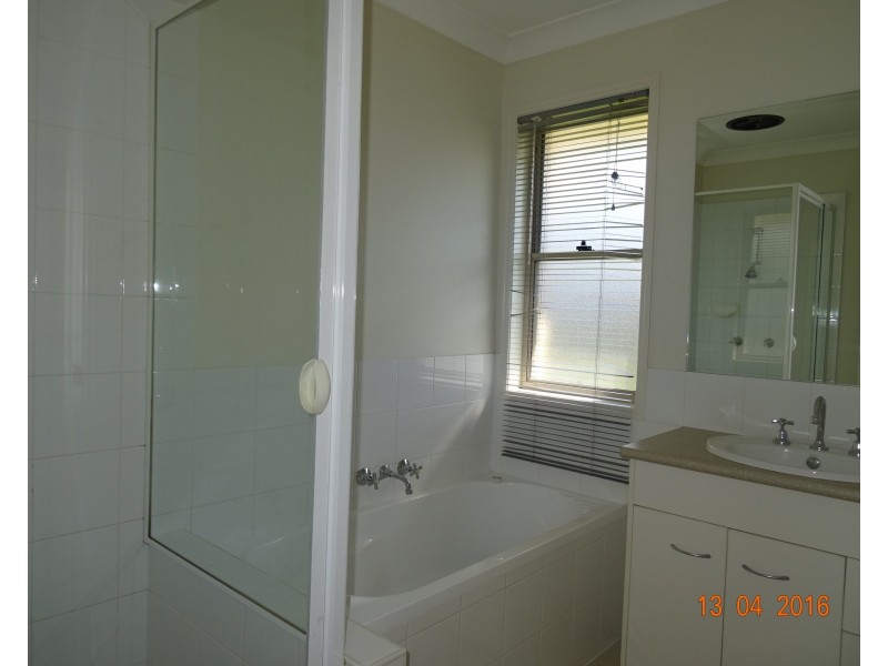 40 Devin Dr, Boonah QLD 4310