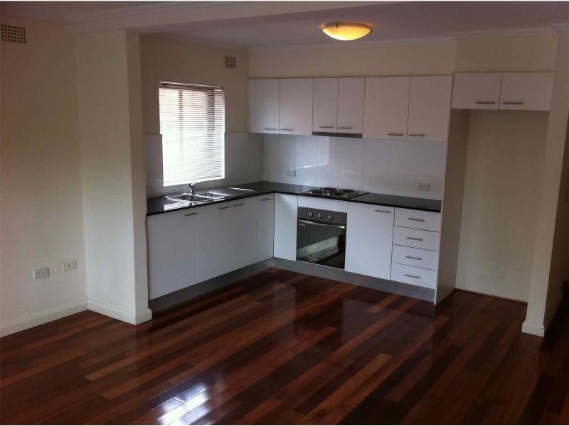 2/30 Glen Street, Marrickville NSW 2204