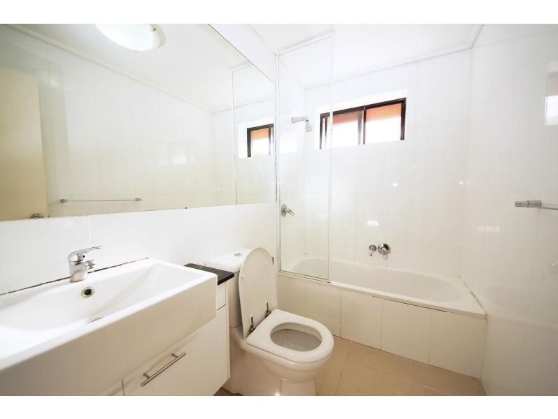 10/30 Glen Street, Marrickville NSW 2204