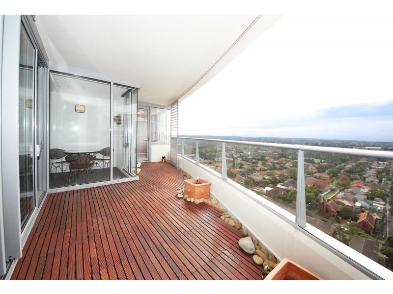 2202/9 Railway Street, Chatswood NSW 2067