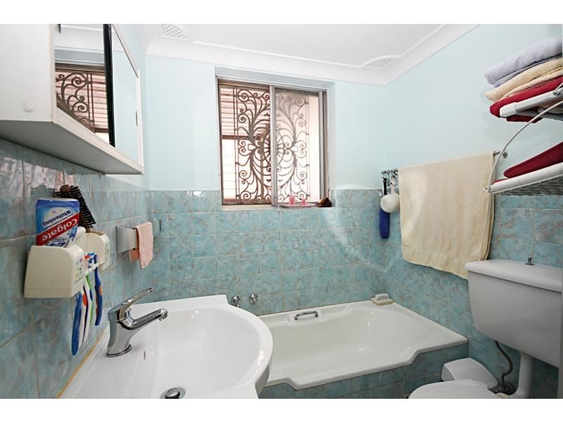 2/57-59 Eighth Avenue, Campsie NSW 2194