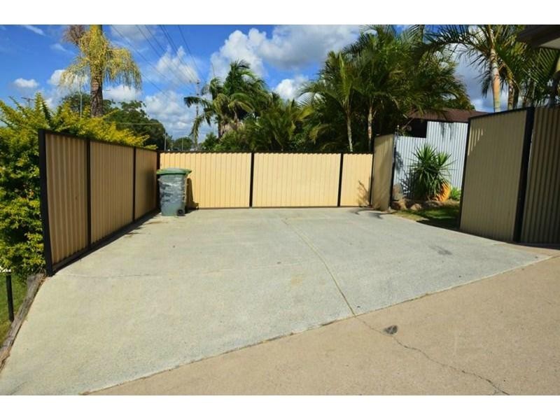 2/210 Olsen Avenue, Arundel QLD 4214