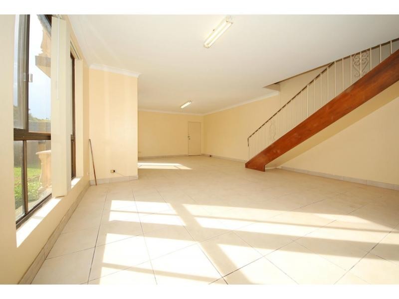 5/6 Fifth Avenue, Campsie NSW 2194