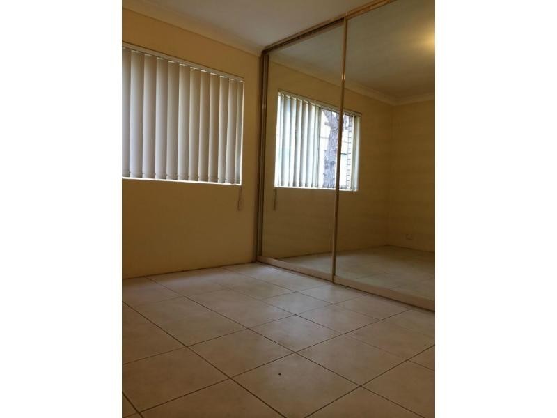 2/4 Fifth Avenue, Campsie NSW 2194