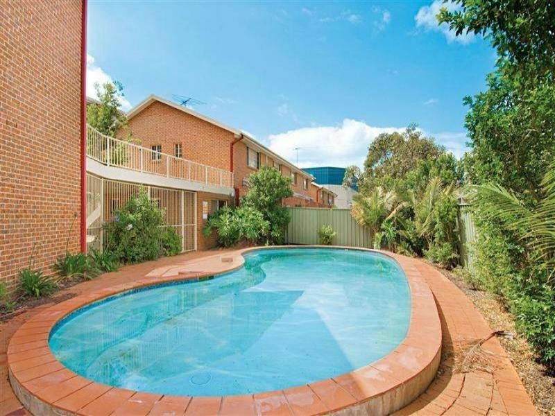 8/3-5 Post Office Street, Carlingford NSW 2118