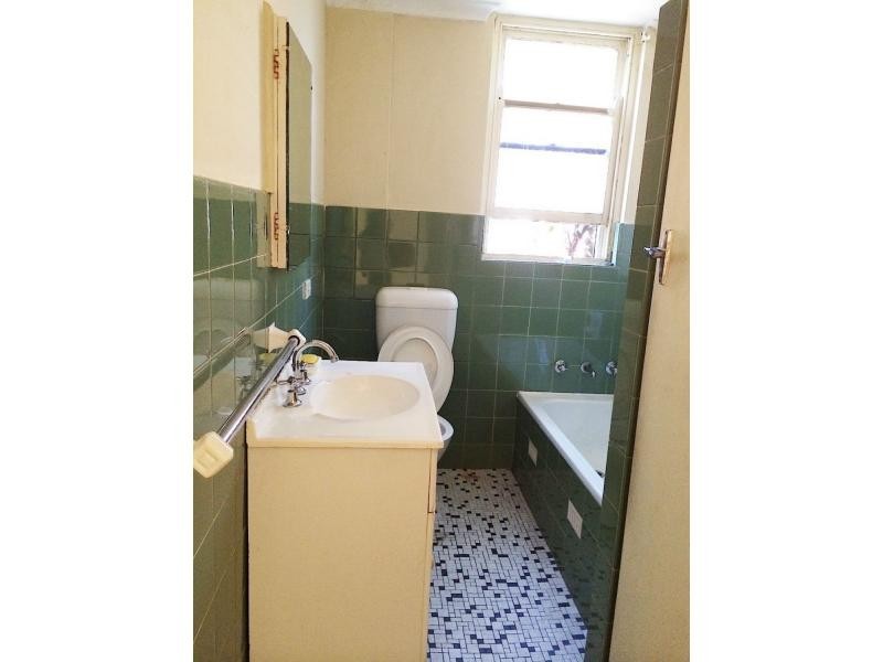 3/8 Fifth Avenue, Campsie NSW 2194