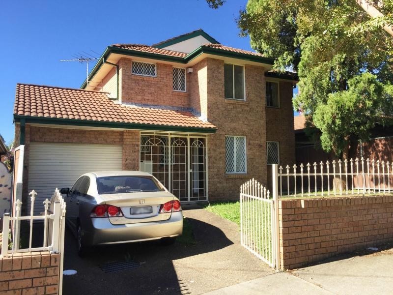 2/98 Queen Street, Ashfield NSW 2131