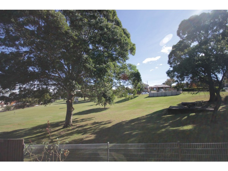 1/21a Farnham Avenue, Roselands NSW 2196