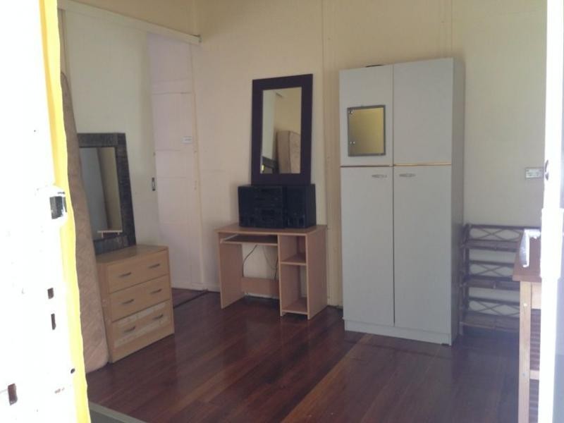 1A/51 THORNLEY Street, Marrickville NSW 2204