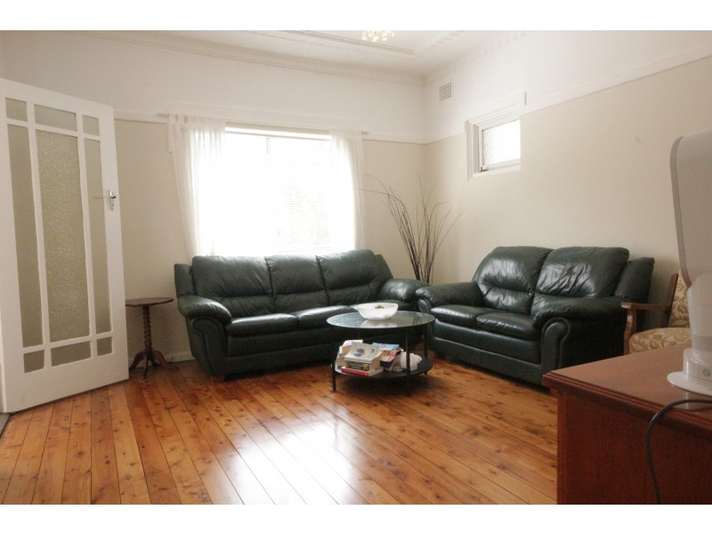 1/13 The Avenue, Ashfield NSW 2131