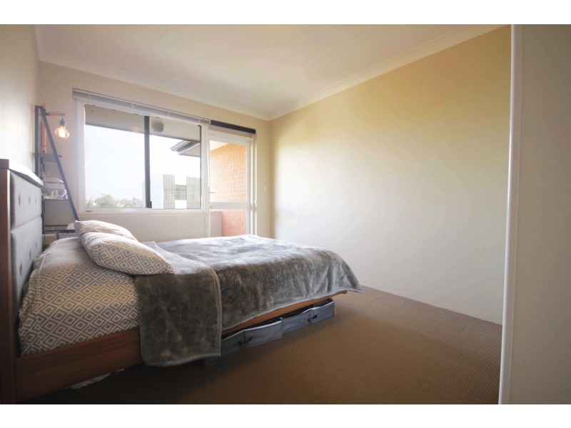 11/11 Arthur St, Marrickville NSW 2204