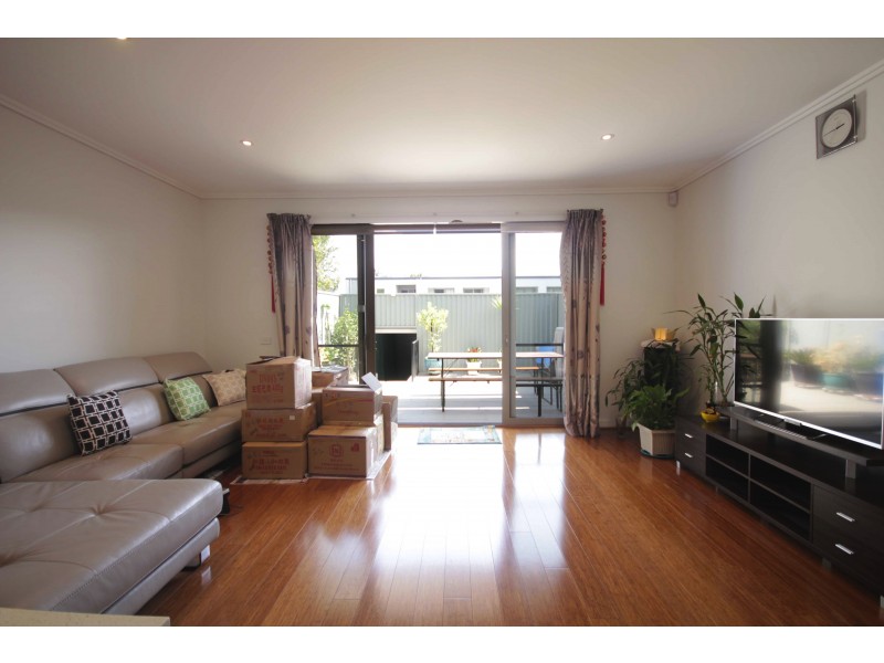 62 Alfred St, St Peters NSW 2044