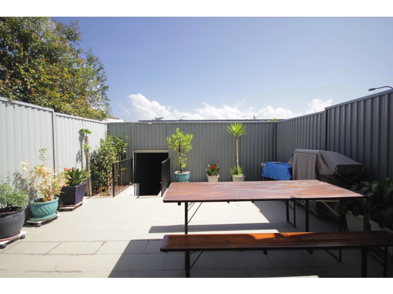 62 Alfred St, St Peters NSW 2044