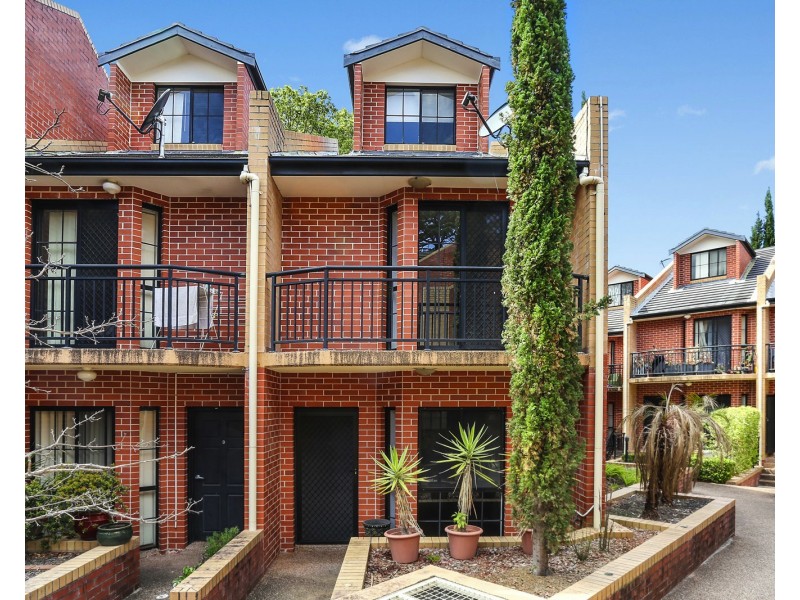 100 Carlton Cres, Summer Hill NSW 2130