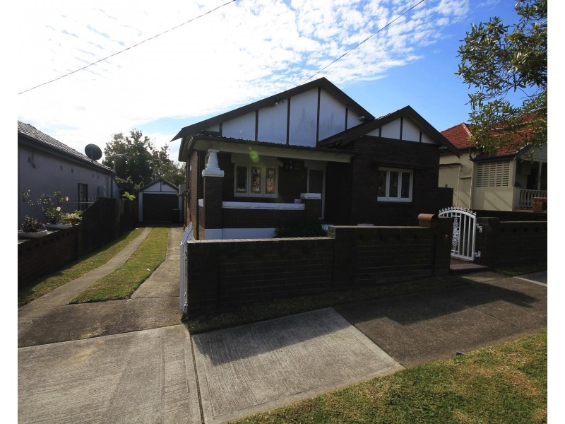 4 Parker Ave, Earlwood NSW 2206