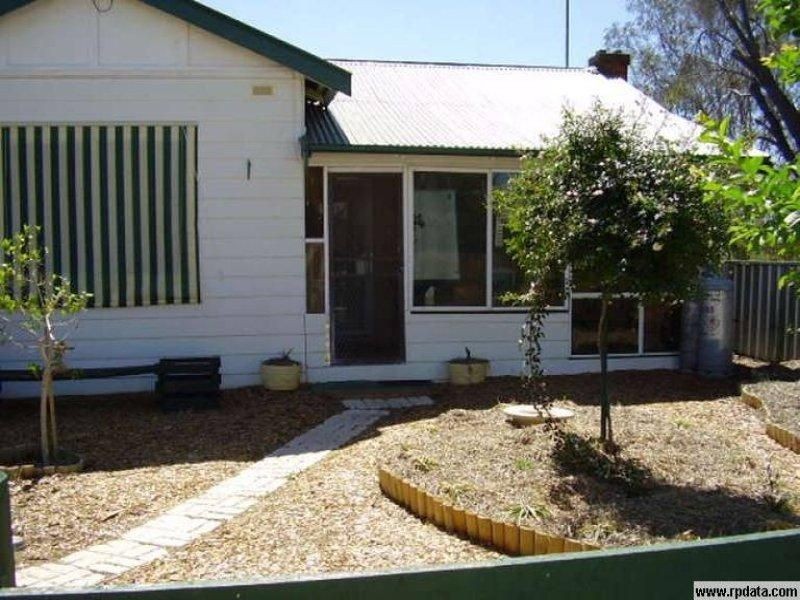 3 Dandaloo Street, Trangie NSW 2823