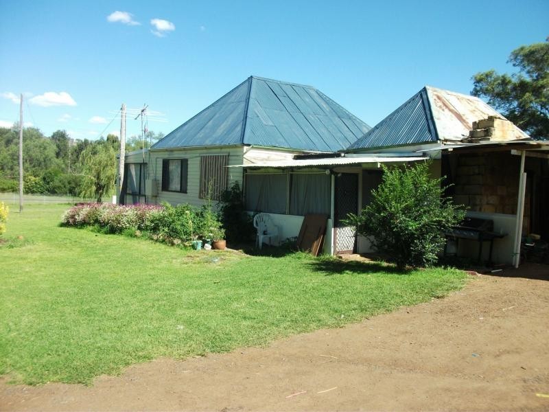 2-4 Scott Street, Cassilis NSW 2329