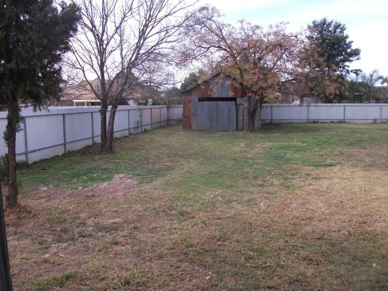 24 Campbell Street, Trangie NSW 2823