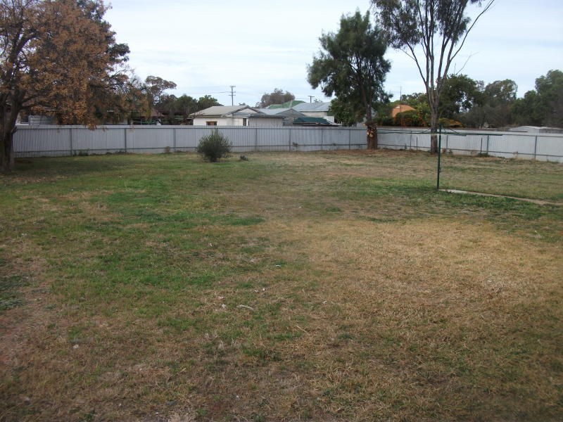 24 Campbell Street, Trangie NSW 2823