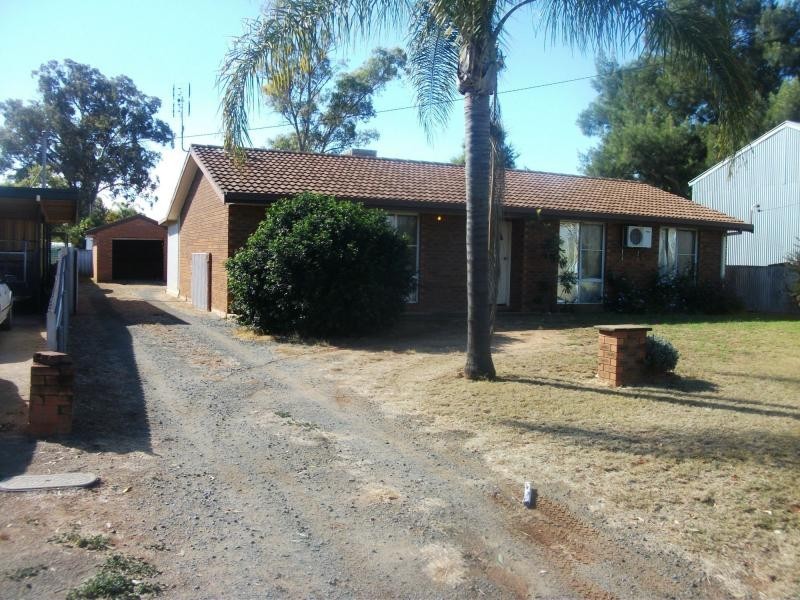96 Cathundril Street, Nyngan NSW 2825