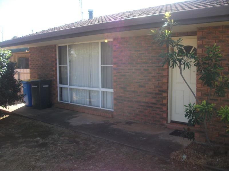 96 Cathundril Street, Nyngan NSW 2825