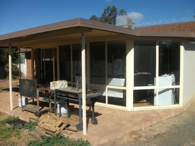 96 Cathundril Street, Nyngan NSW 2825