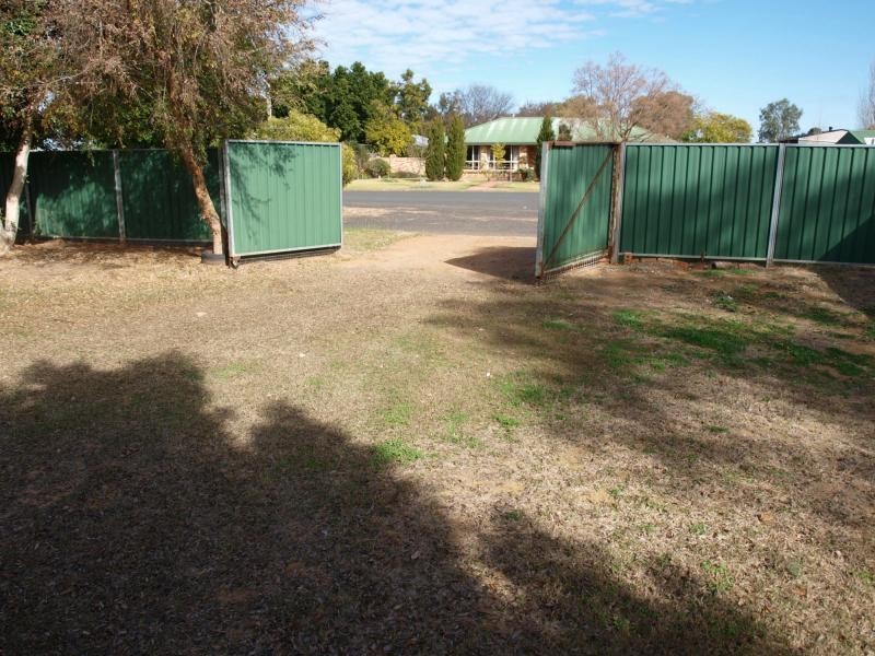 41 John Street, Trangie NSW 2823