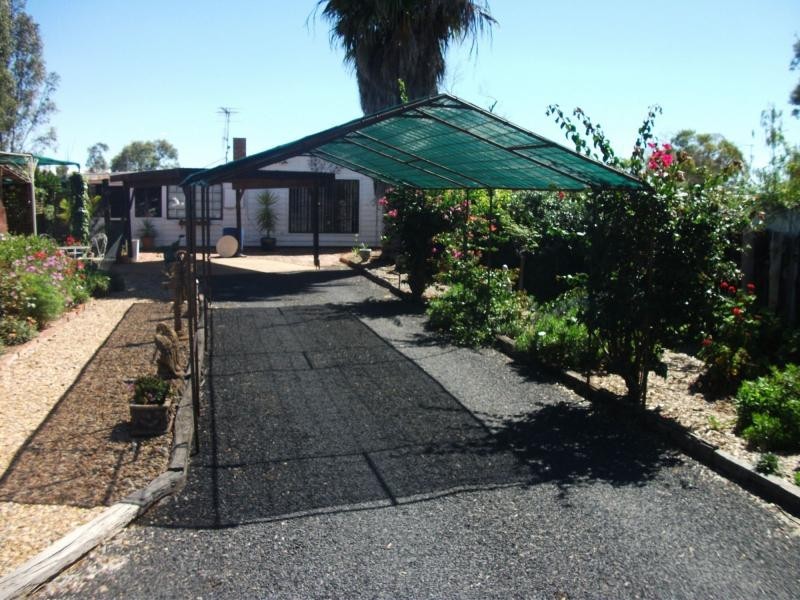 165 Mitchell Highway, Trangie NSW 2823