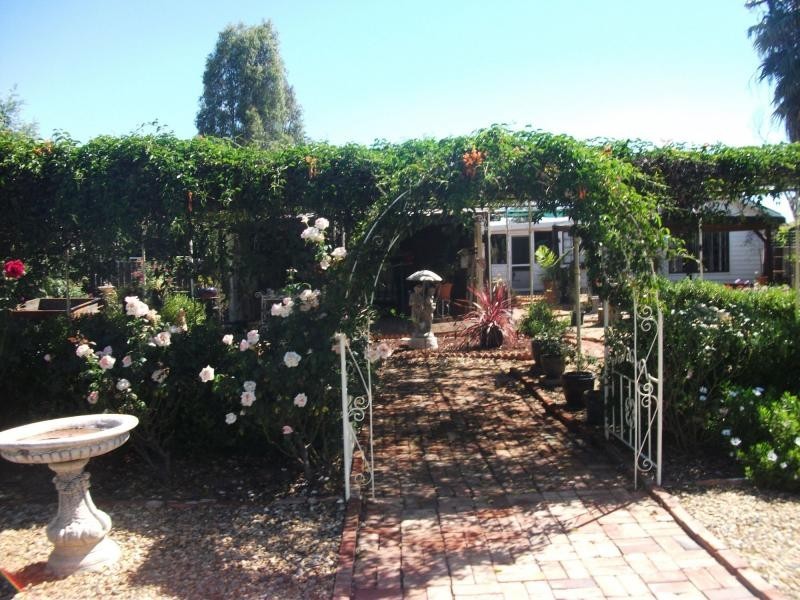 165 Mitchell Highway, Trangie NSW 2823